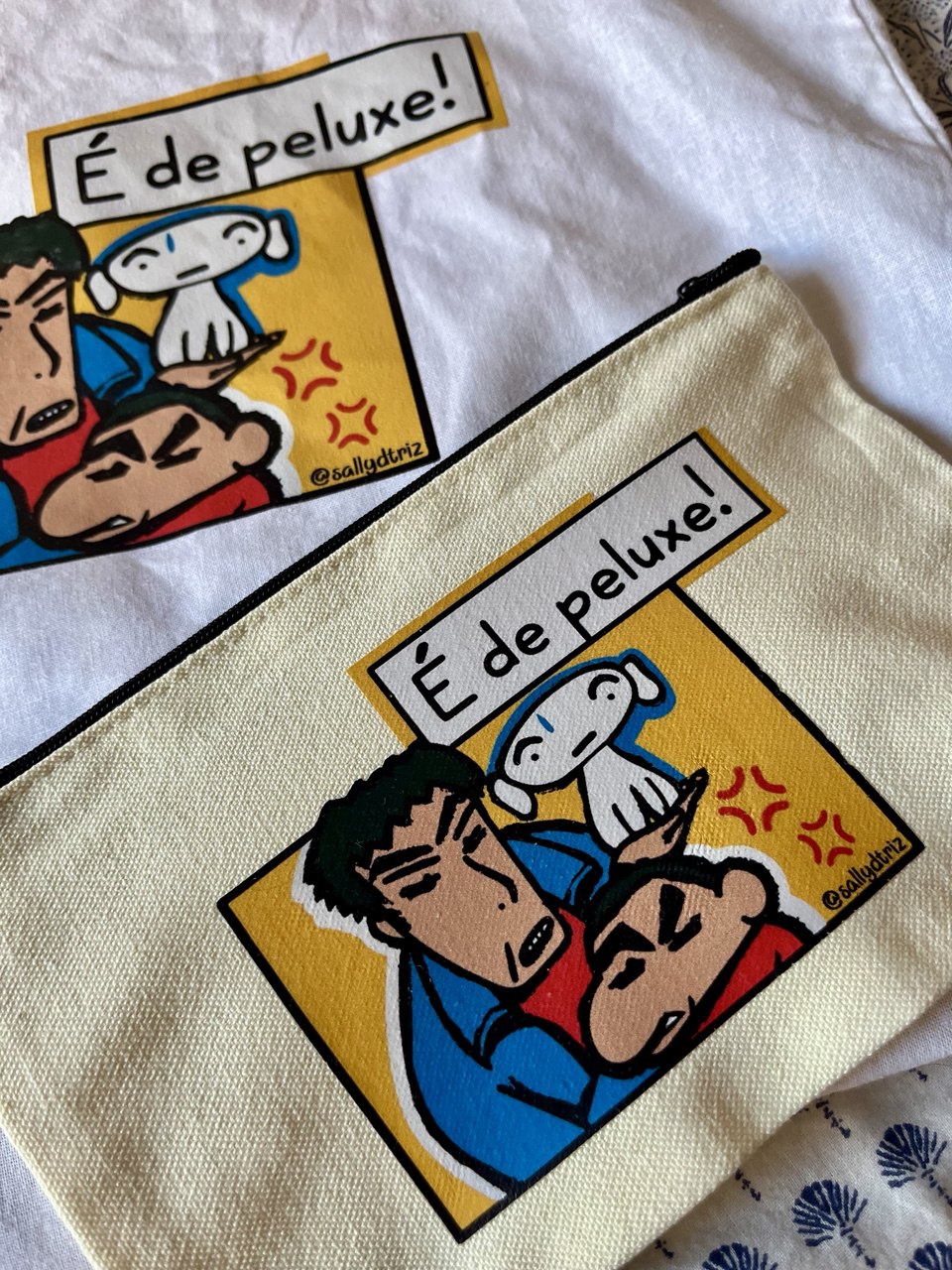 Tote Bag, estuche y pegatina de Shin Chan Peluxe